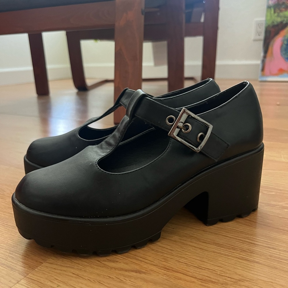 Chunky Black Platform Mary Jane Shoes